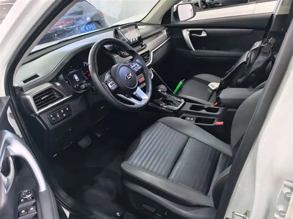 Kia Sportage 2021 — фото 14