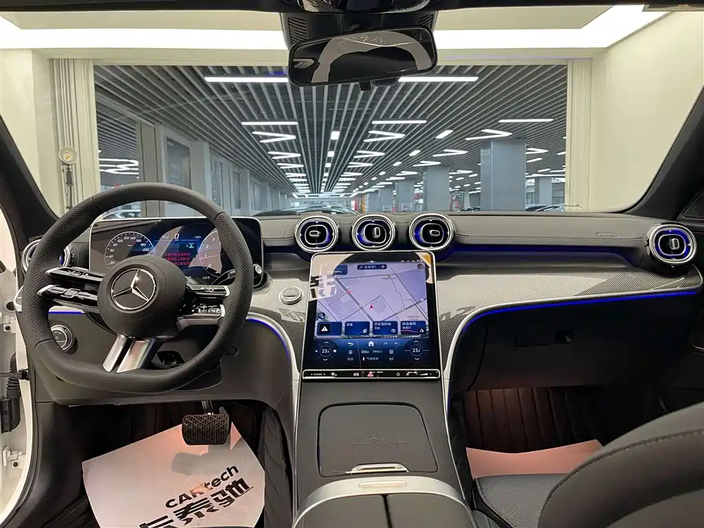 Mercedes-Benz C-Class 2025 — фото 10