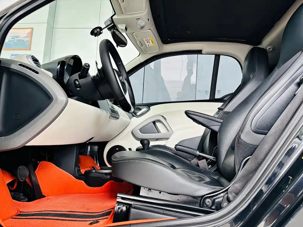 smart Fortwo 2015 — фото 9