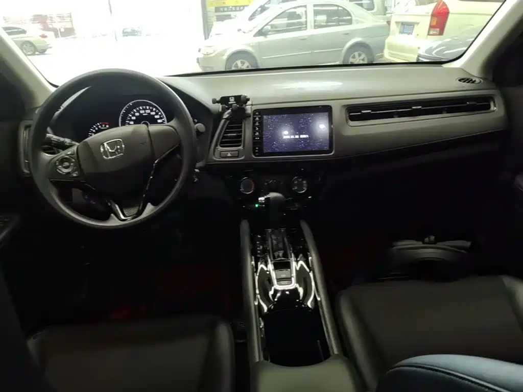 Honda Vezel 2021 — фото 10