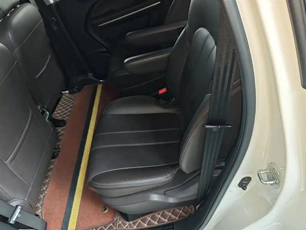 GAC Motor Trumpchi M6 2020 — фото 17
