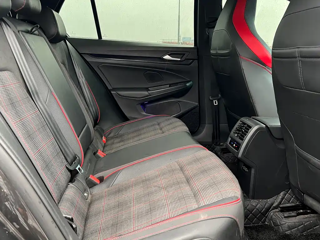Volkswagen Golf GTI 2023