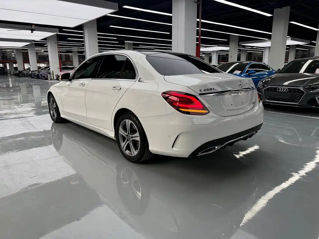 Mercedes-Benz C-Class 2020 — фото 14