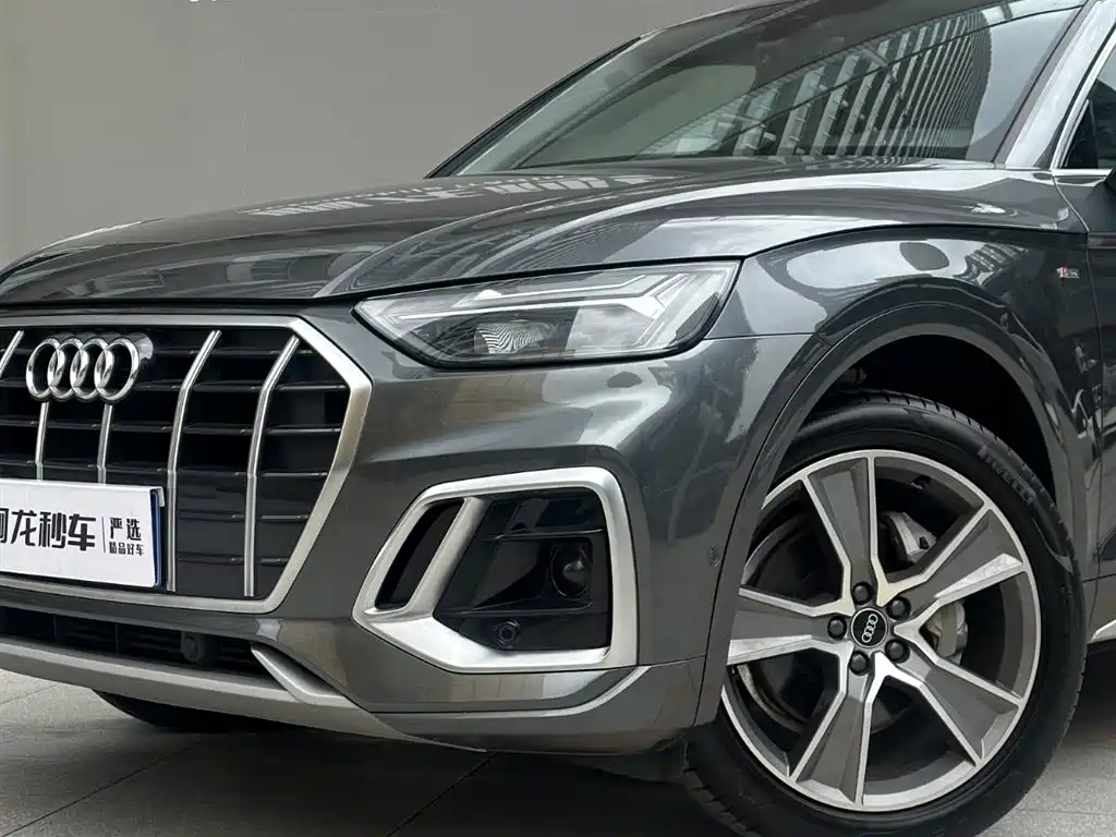 Audi Q5L 2021 — фото 17
