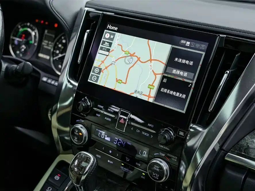 Toyota Alphard 2020 — фото 19