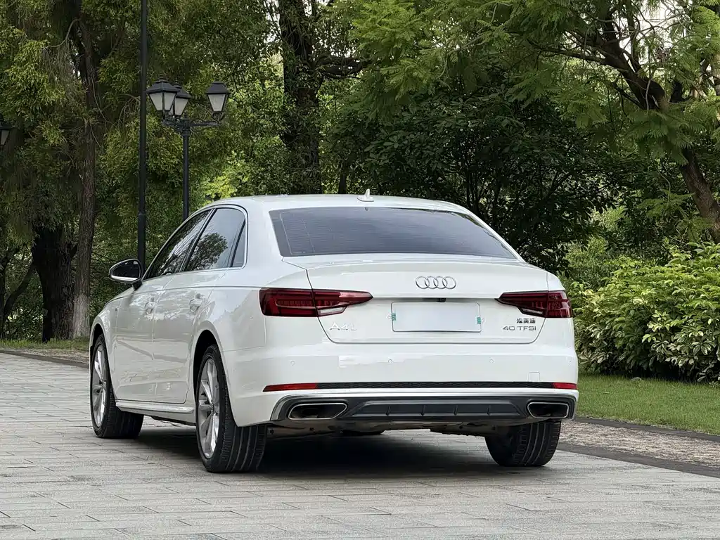 Audi A4L 2019 — фото 9