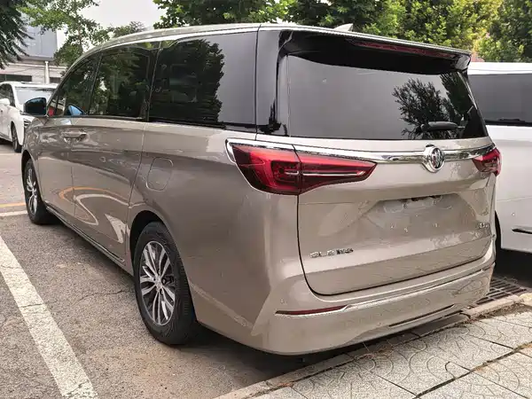 Buick GL8 2023