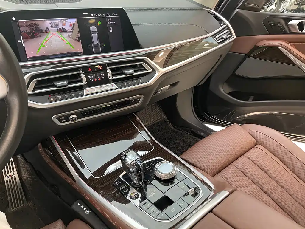 BMW X7 2020 — фото 30