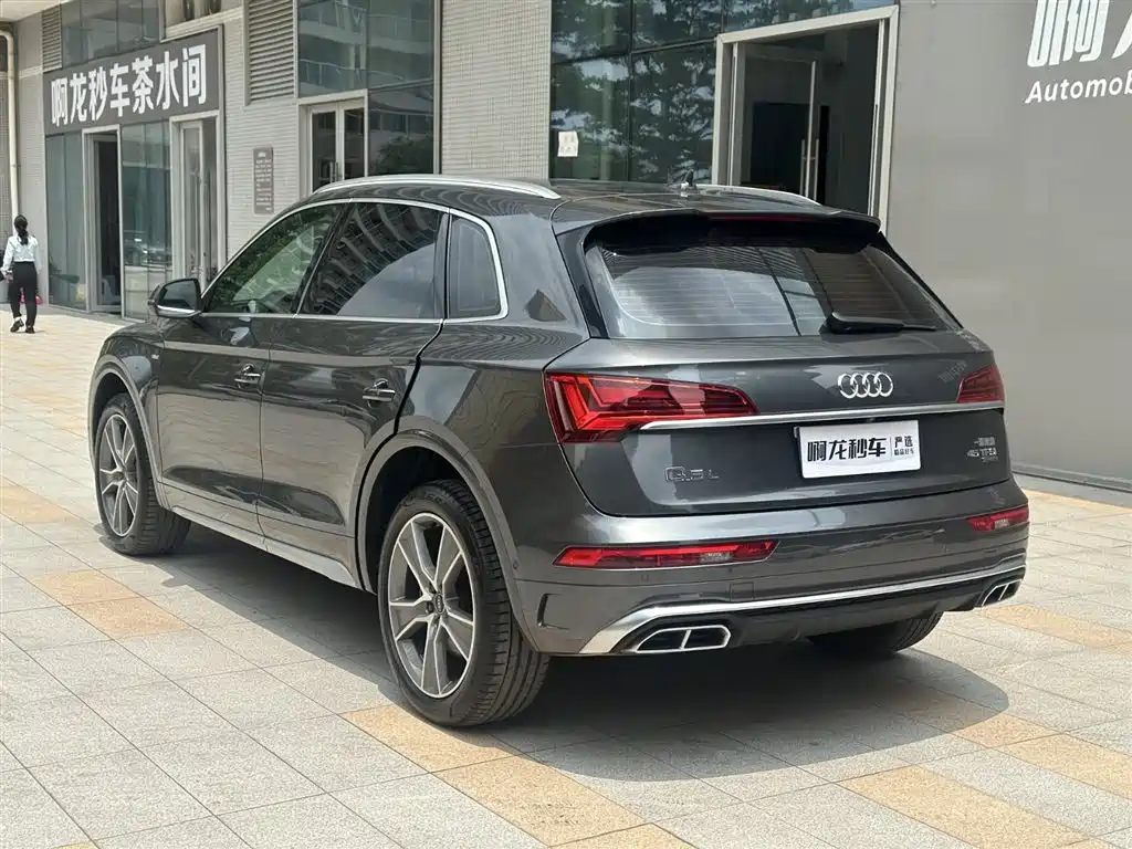 Audi Q5L 2021 — фото 13