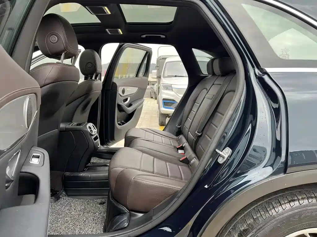 Mercedes-Benz GLC 2020 — фото 16