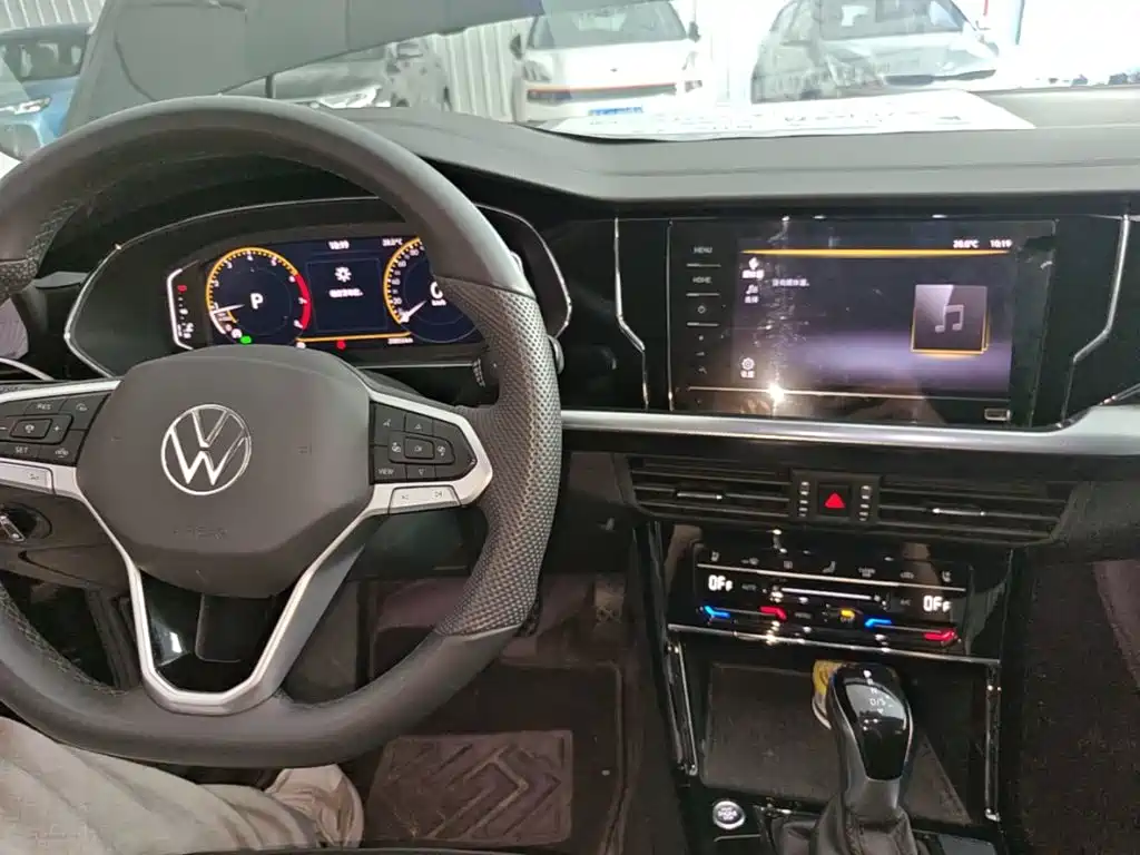 Volkswagen Passat 2025 — фото 10