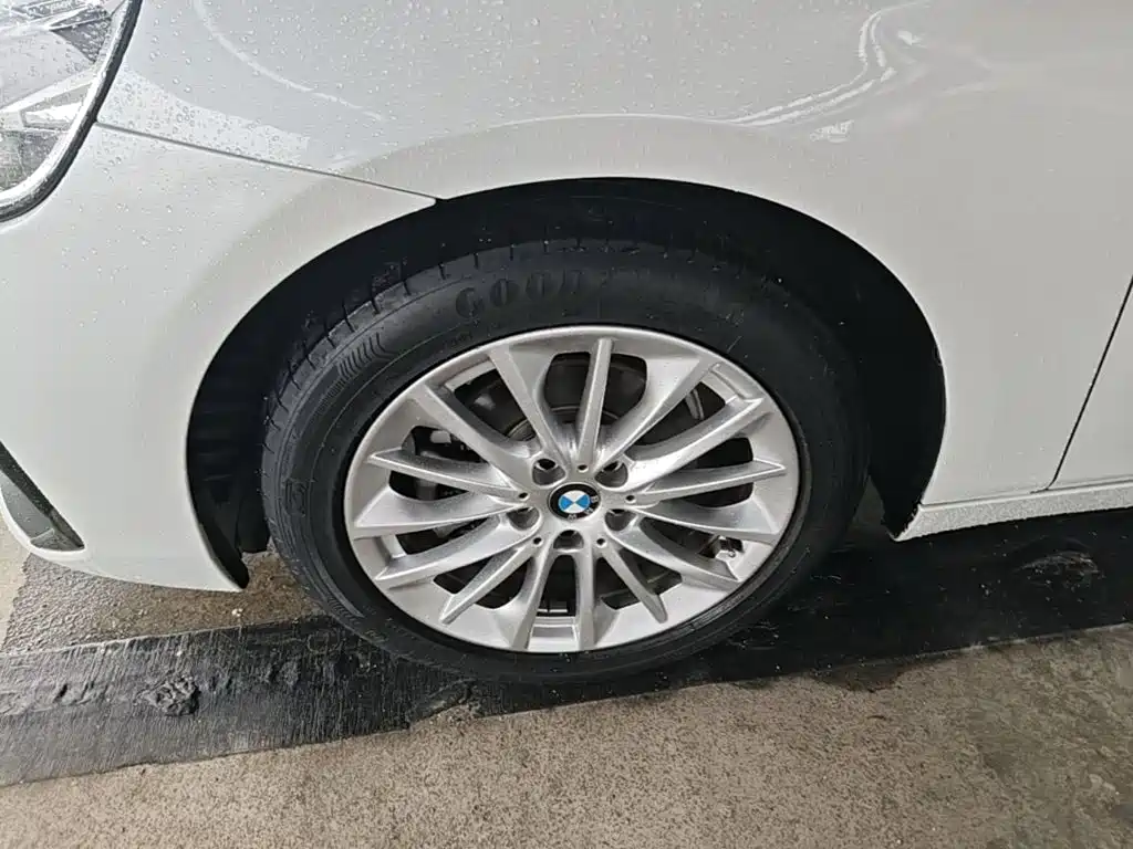 BMW 2 Series Active Tourer 2018 — фото 23
