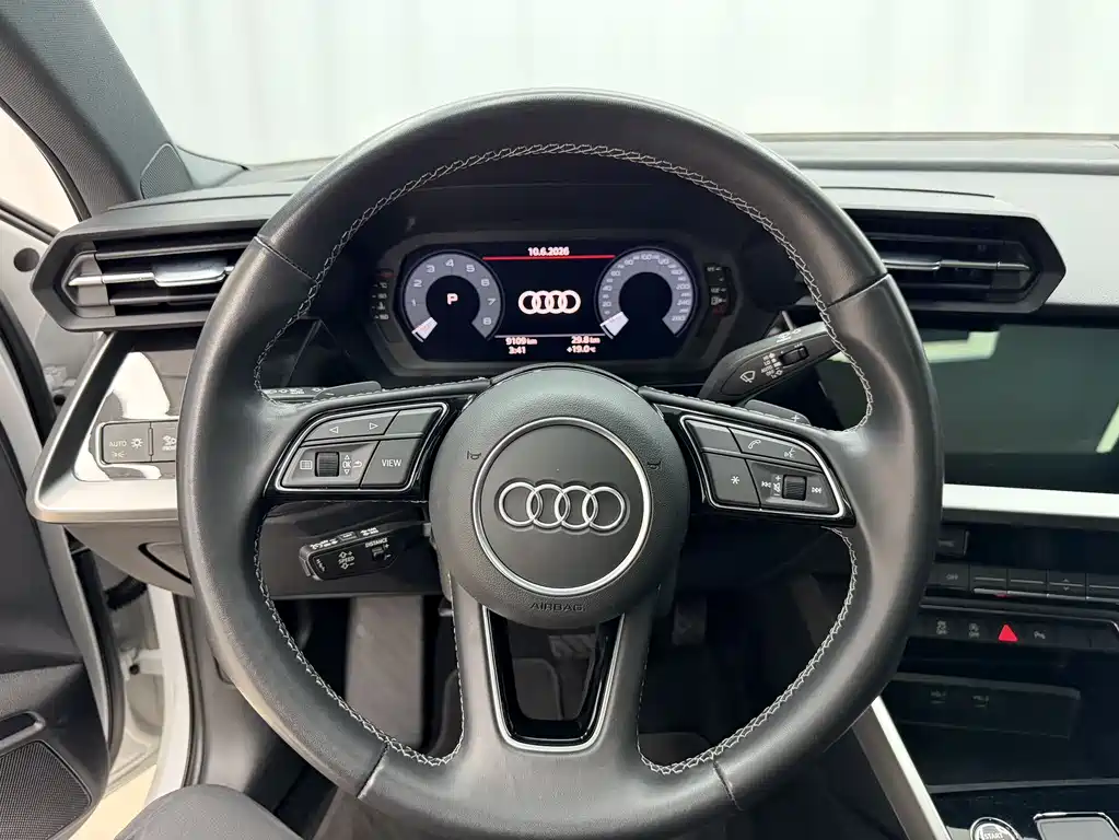 Audi A3 2023 — фото 13