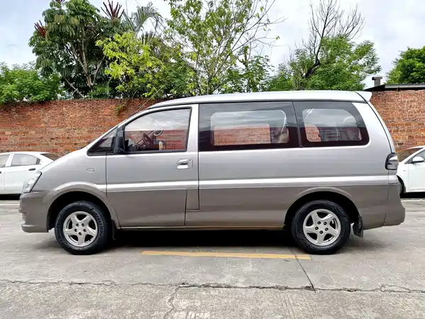 Dongfeng Lingzhi 2016