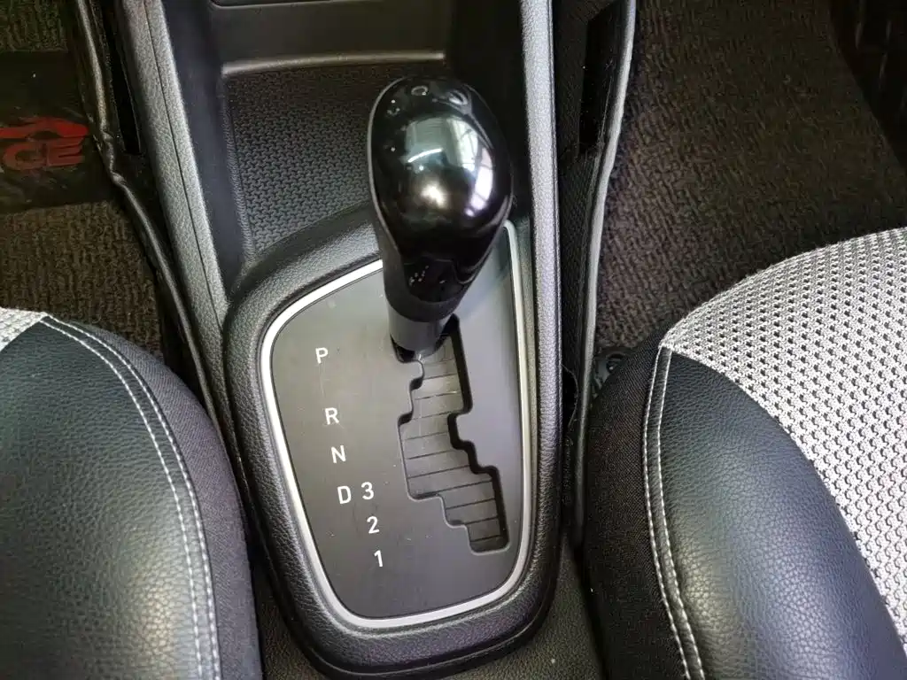 Hyundai Verna 2018 — фото 10