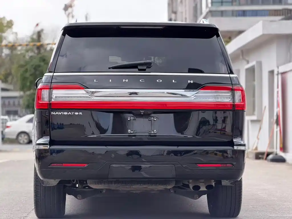 Lincoln Navigator 2018 — фото 8