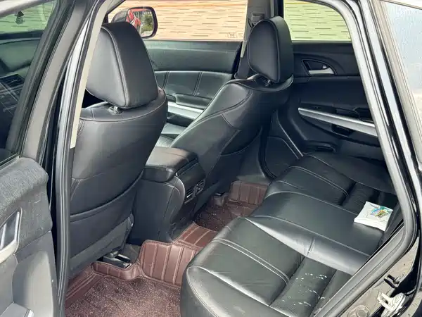 Honda Crosstour 2012
