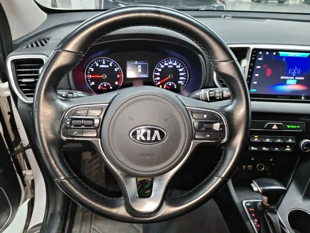 Kia KX5 2016 — фото 11