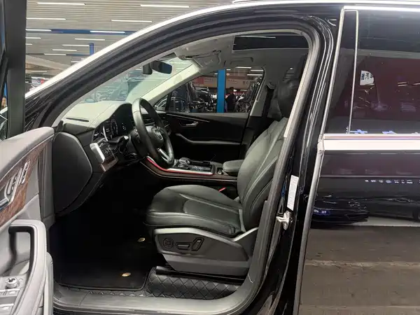 Audi Q7 2023