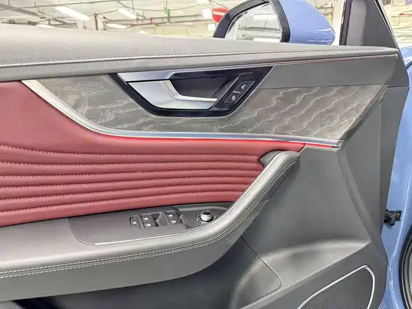 Hongqi HS5 2023