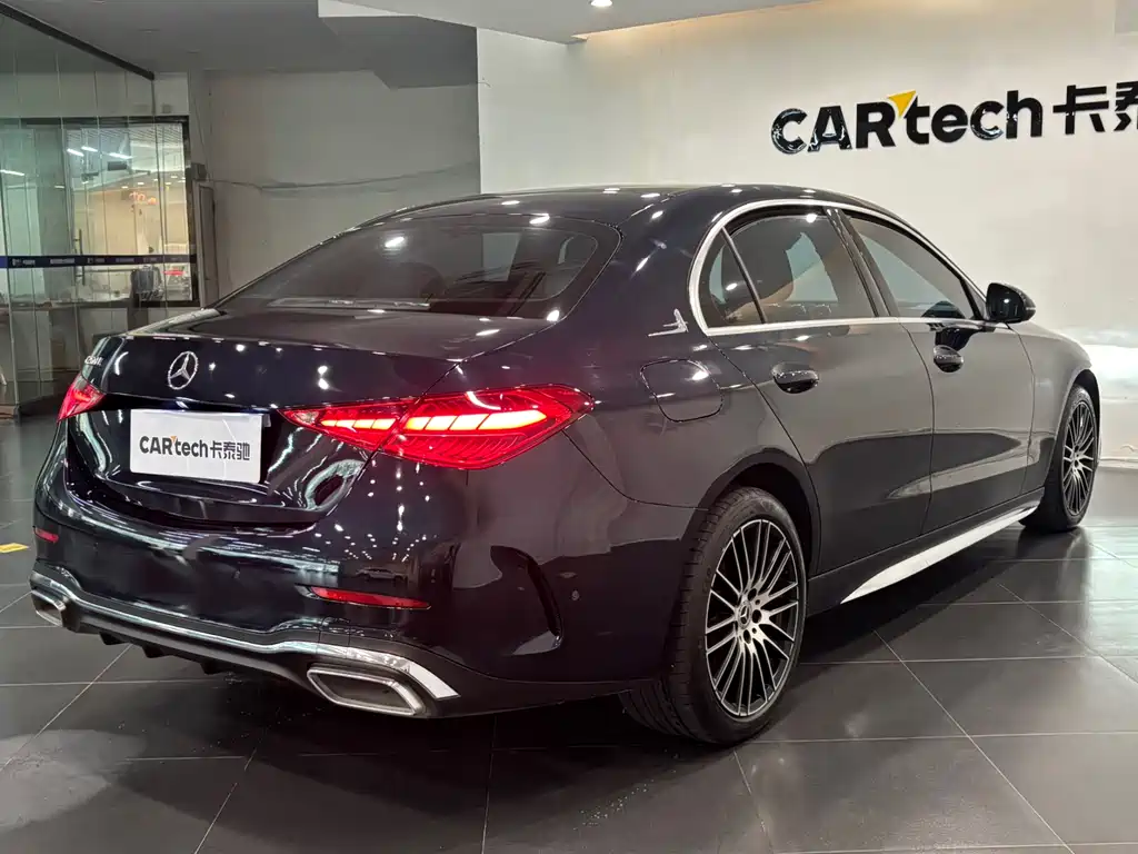 Mercedes-Benz C-Class 2024