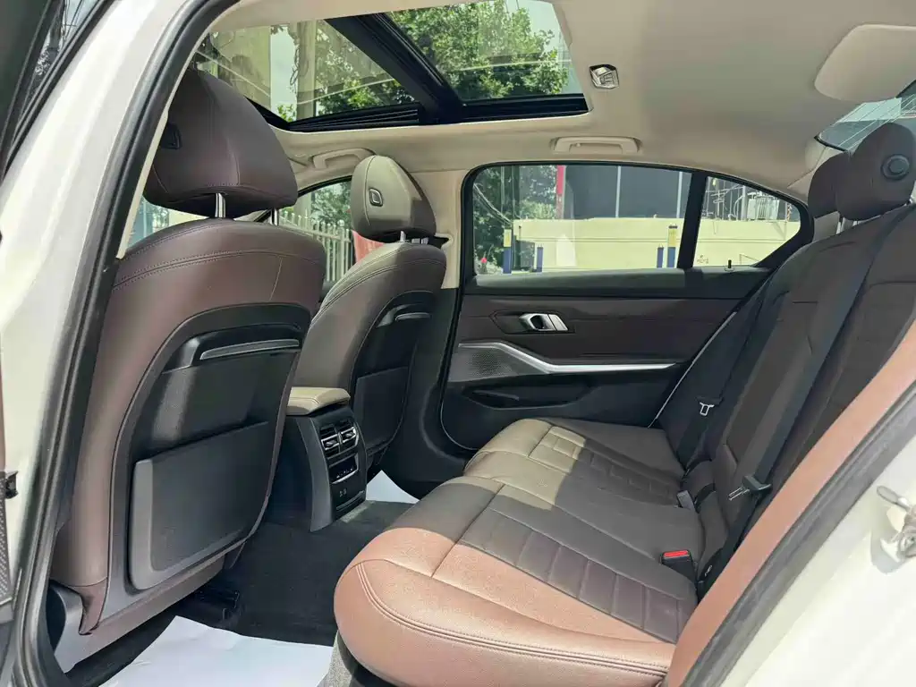 BMW 3 Series 2021