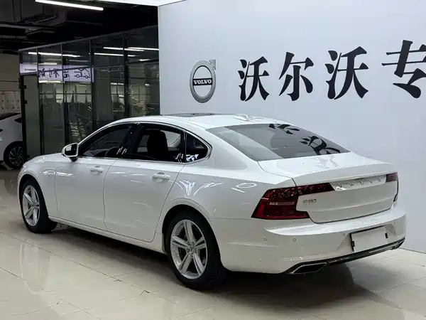 Volvo S90 2018