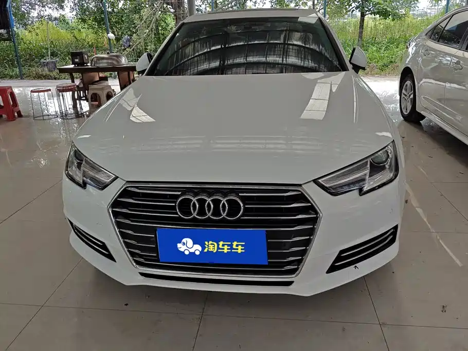 Audi A4L 2018