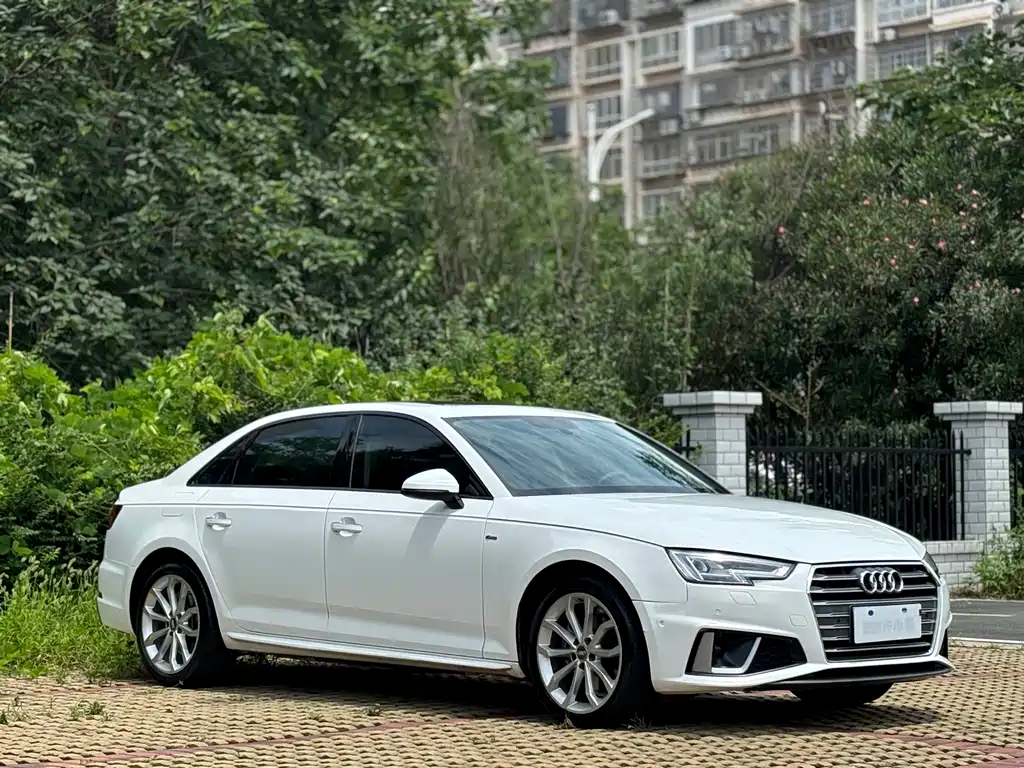 Audi A4L 2019