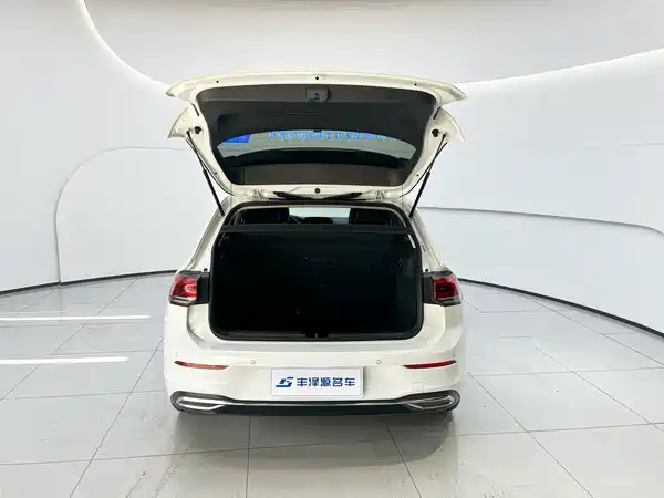 Volkswagen Golf 2022