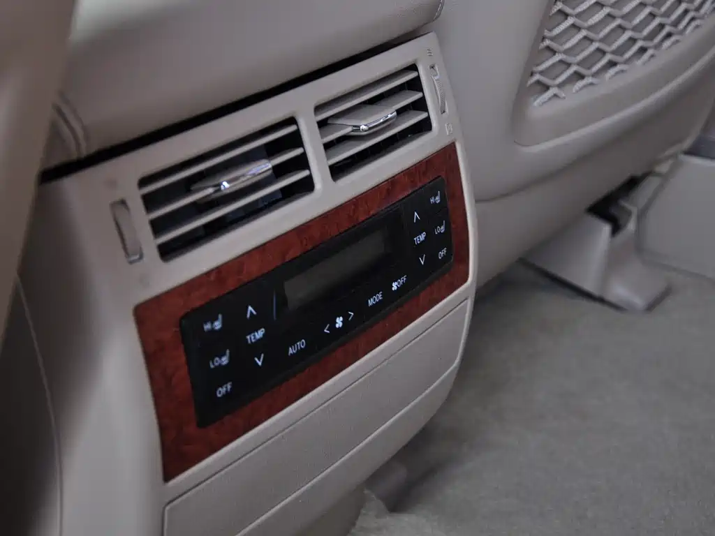 Toyota Land Cruiser 2014 — фото 16