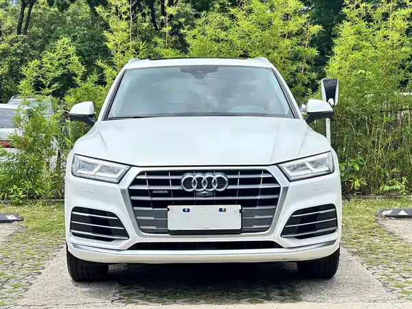 Audi Q5L 2020
