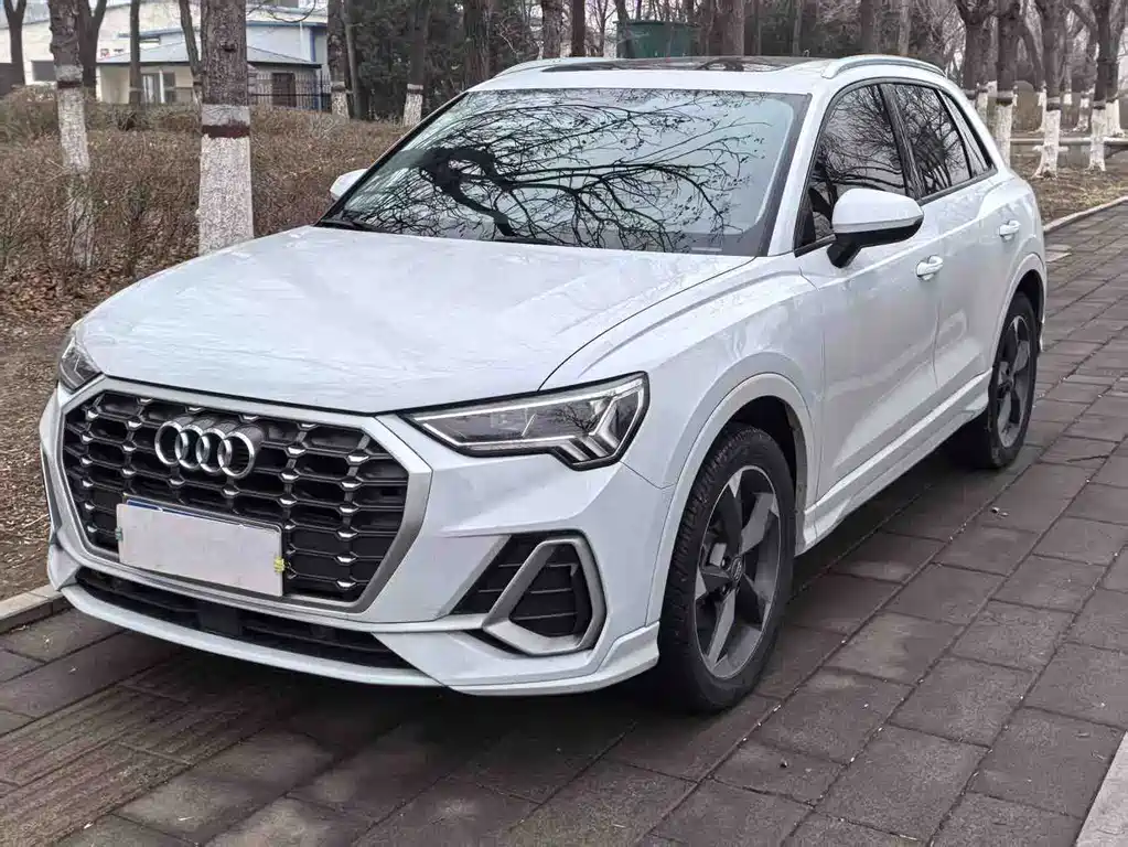 Audi Q3 2019 — фото 2