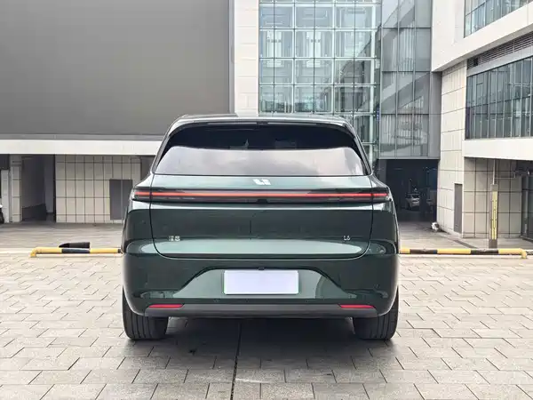 Li Auto L6 2024