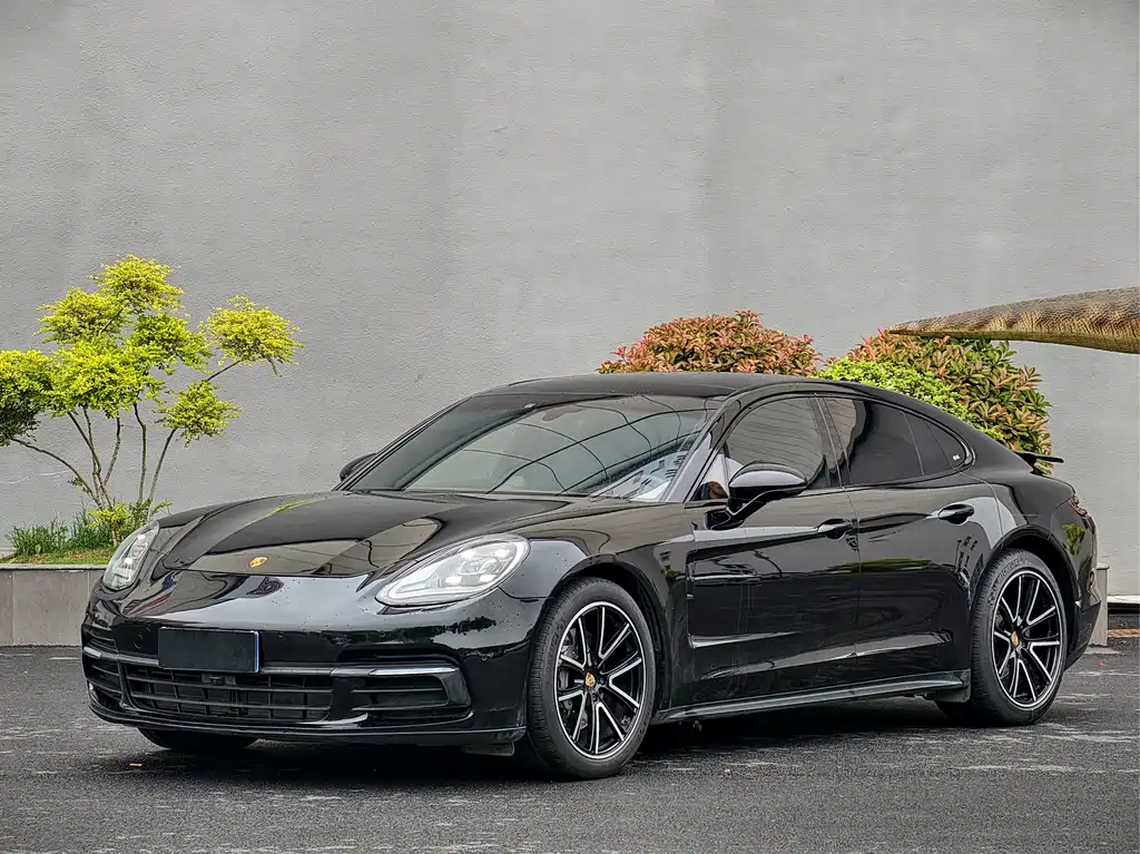 Porsche Panamera 2019 — фото 2