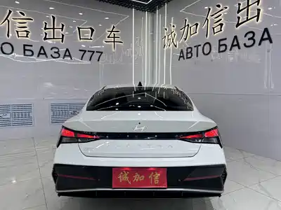 Hyundai Elantra 2023