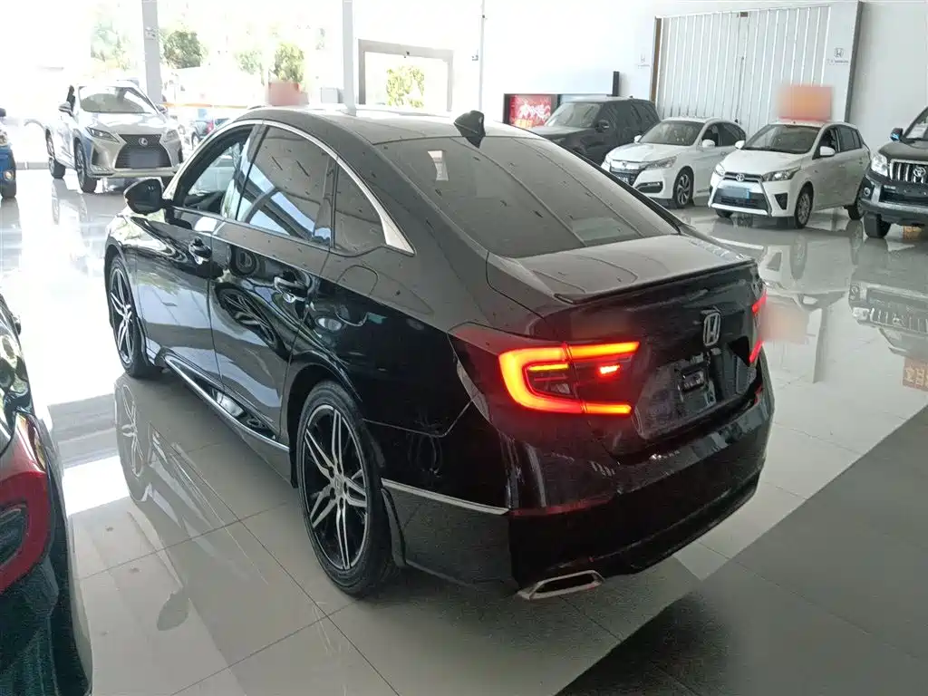 Honda Accord 2023 — фото 23