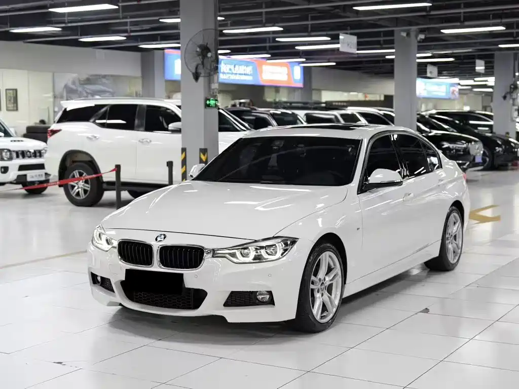 BMW 3 Series 2019 — фото 1