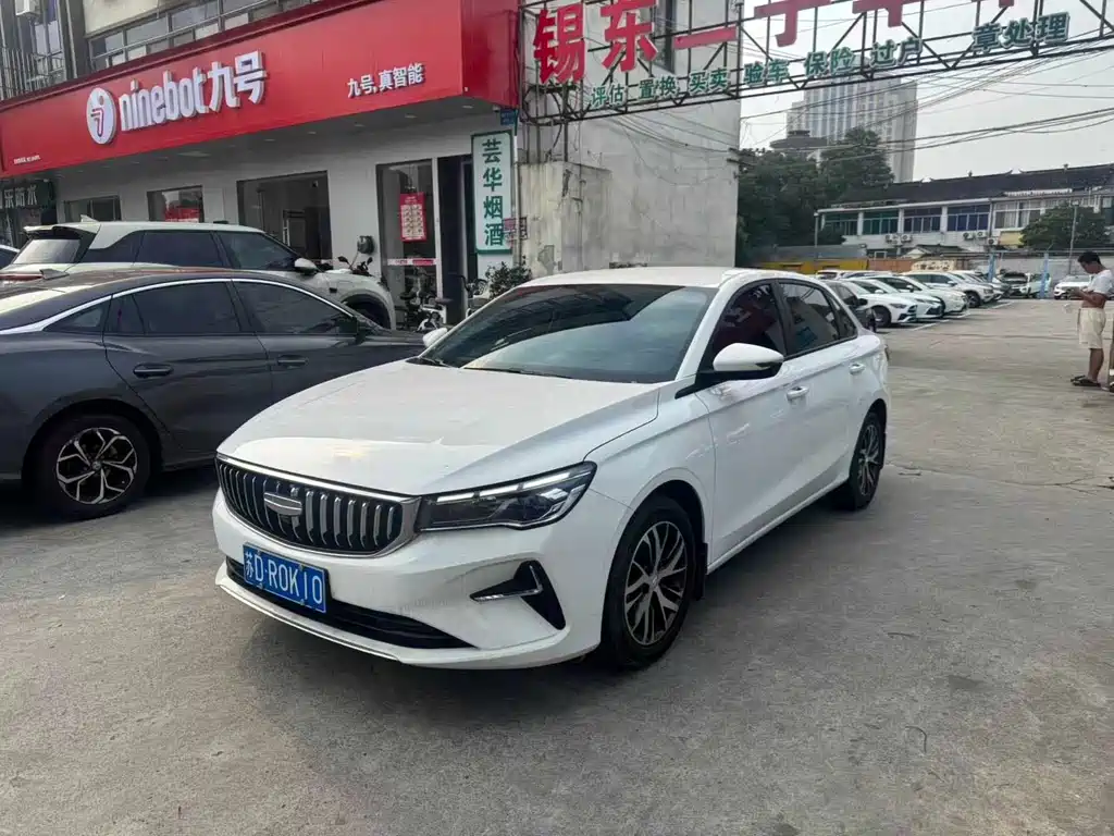 Geely Emgrand 2024