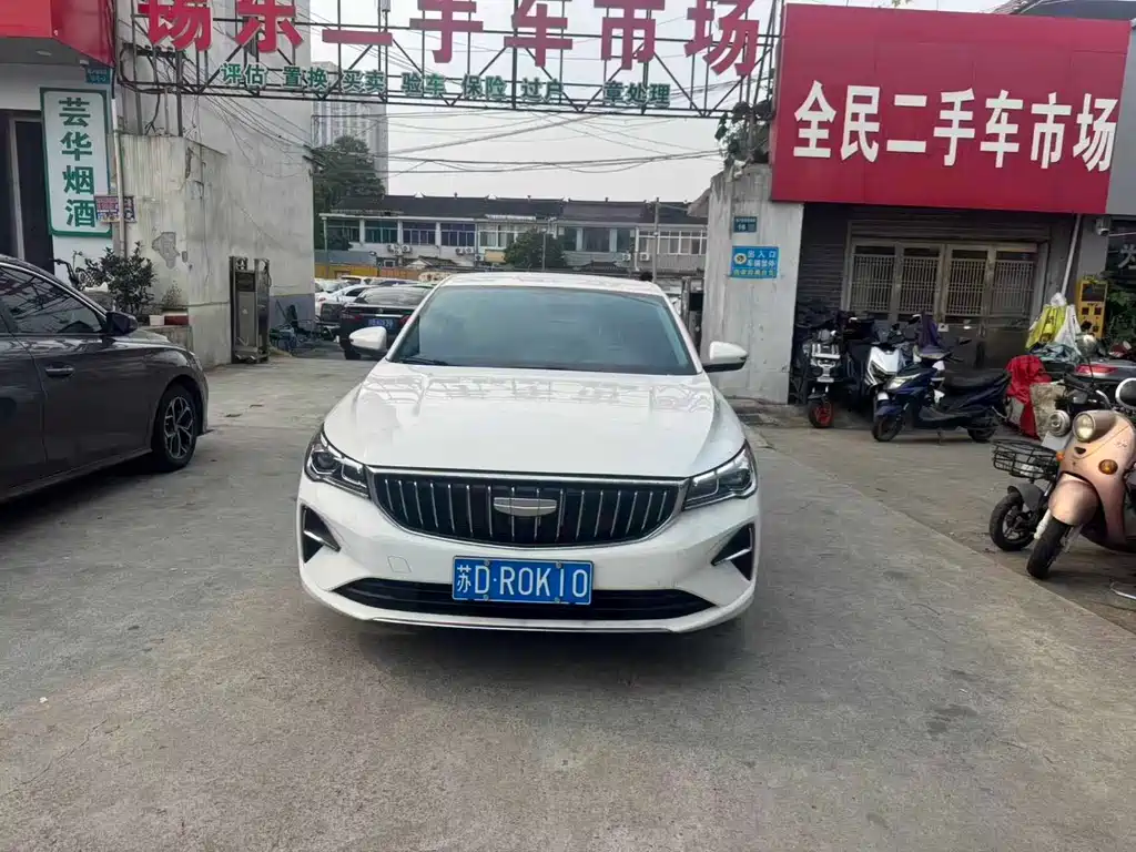 Geely Emgrand 2024