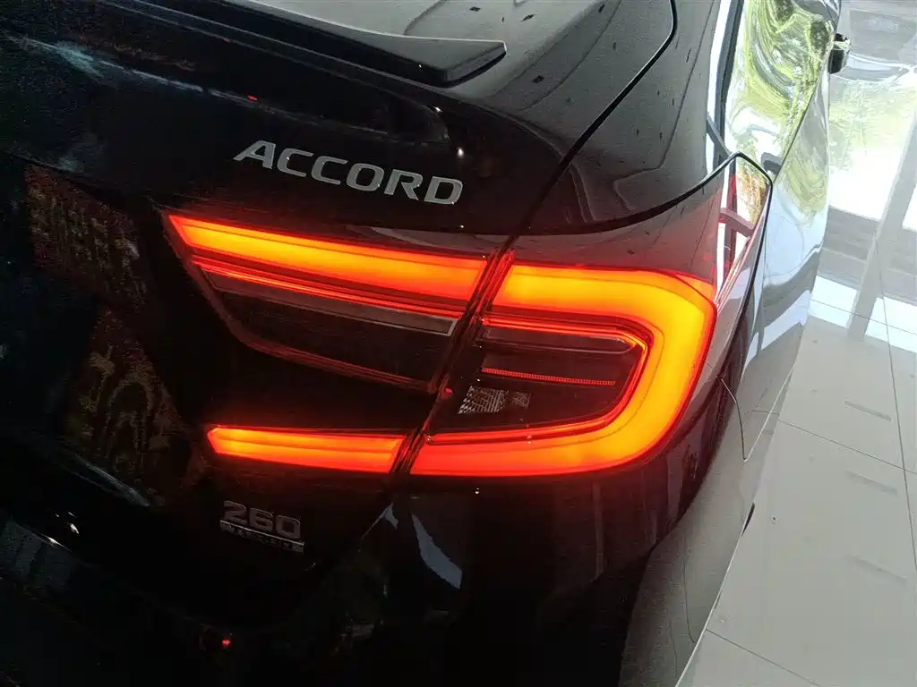 Honda Accord 2023 — фото 24