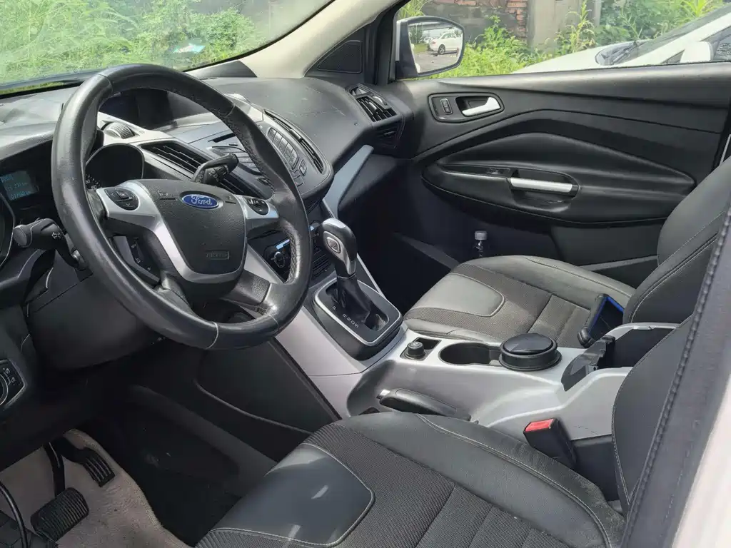 Ford Kuga 2014 — фото 11