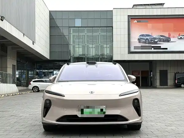 NIO ET5 2025