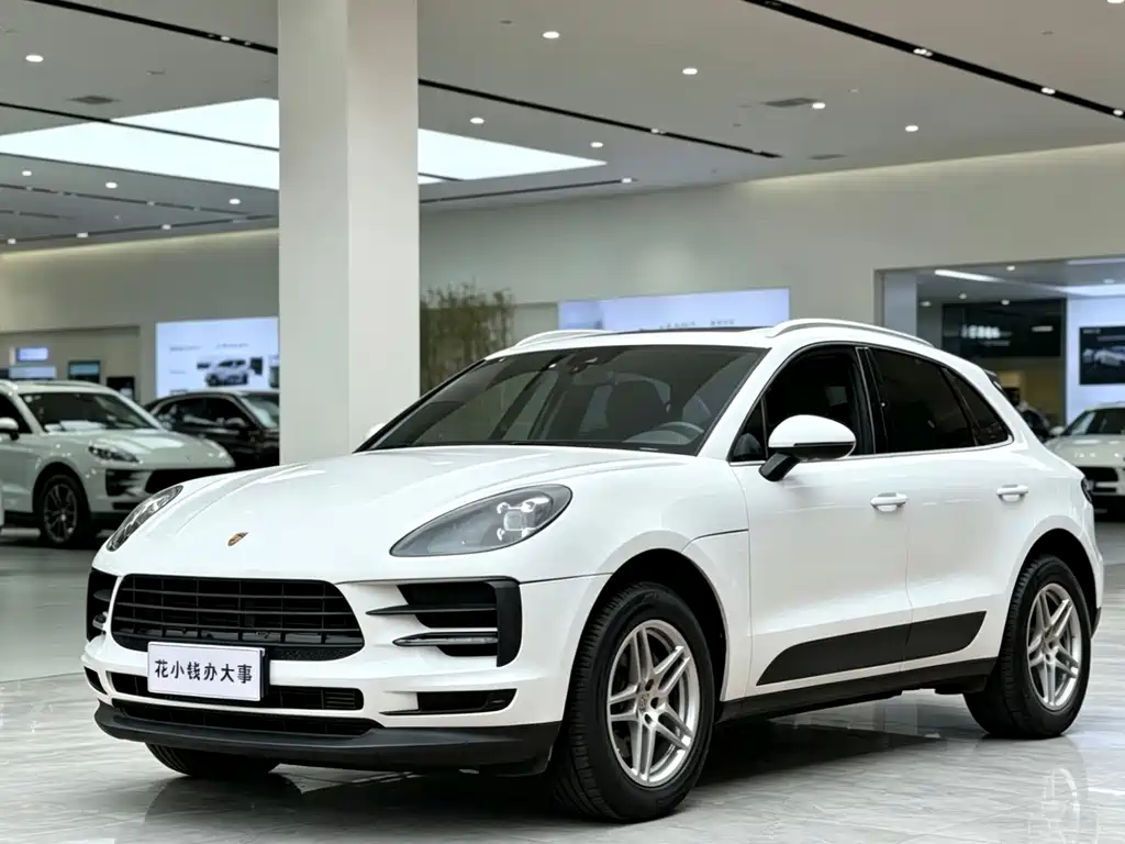 Porsche Macan 2019 — фото 1
