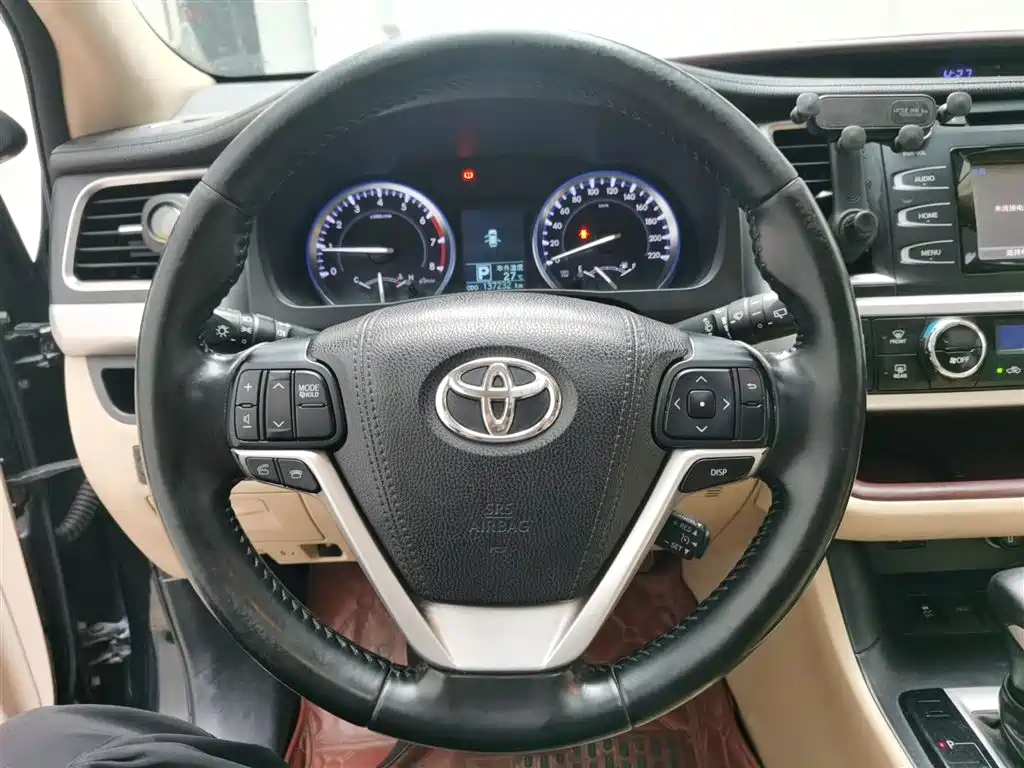 Toyota Highlander 2016 — фото 3