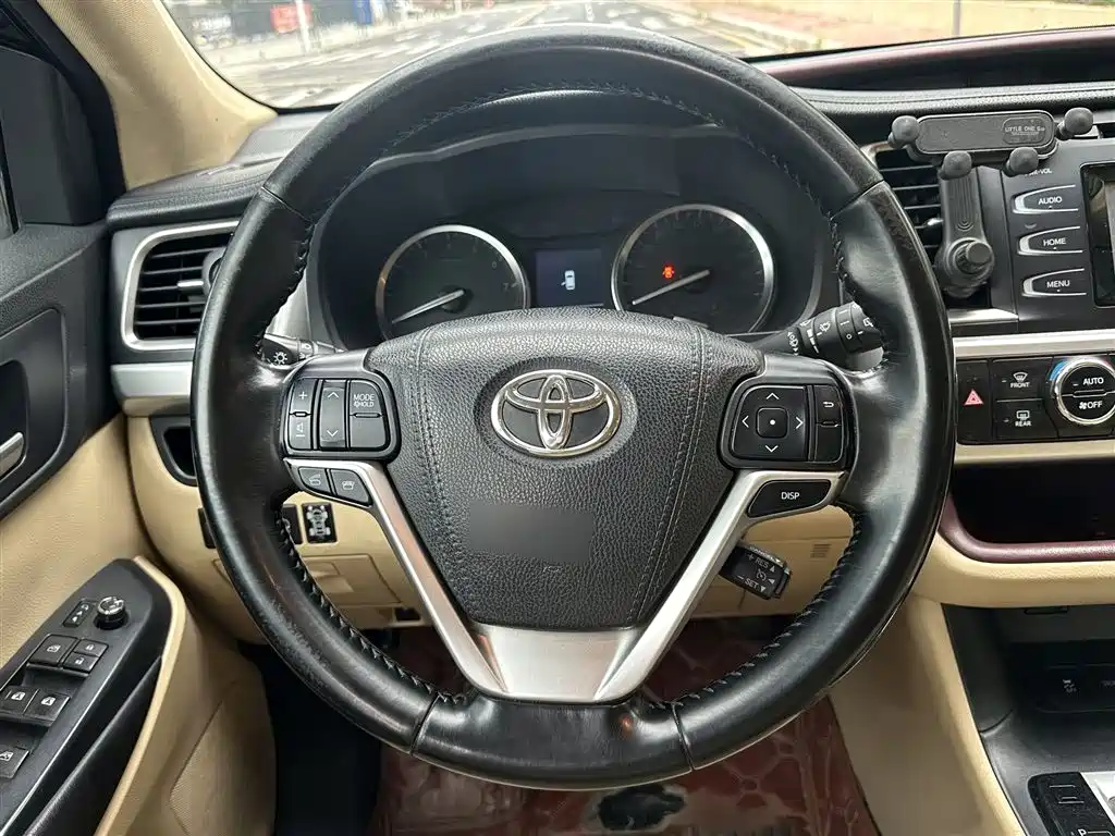 Toyota Highlander 2016 — фото 12