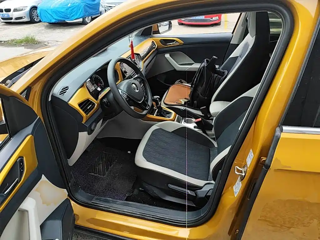 Volkswagen T-Cross 2019 — фото 16
