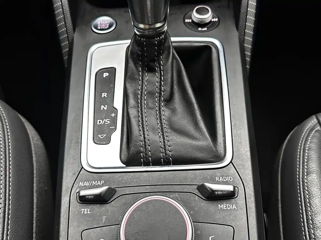 Audi Q2L 2022 — фото 13