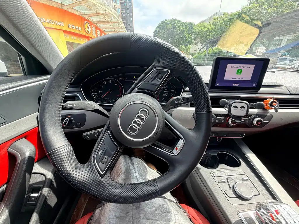 Audi A4L 2019 — фото 14