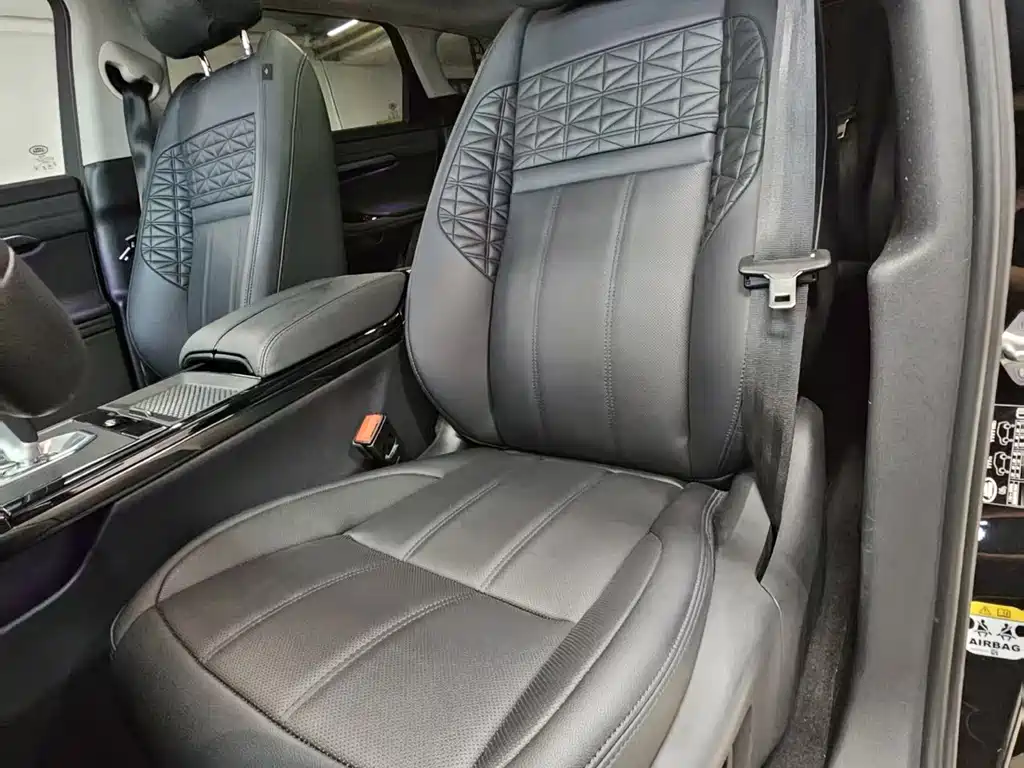 Land Rover Range Rover Evoque 2024 — фото 12